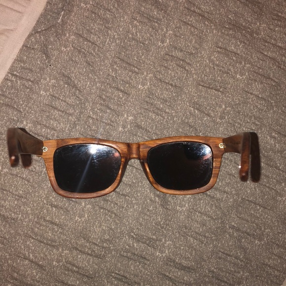 Wooden Wayfarer Sunglasses Polarized - Picture 3 of 4